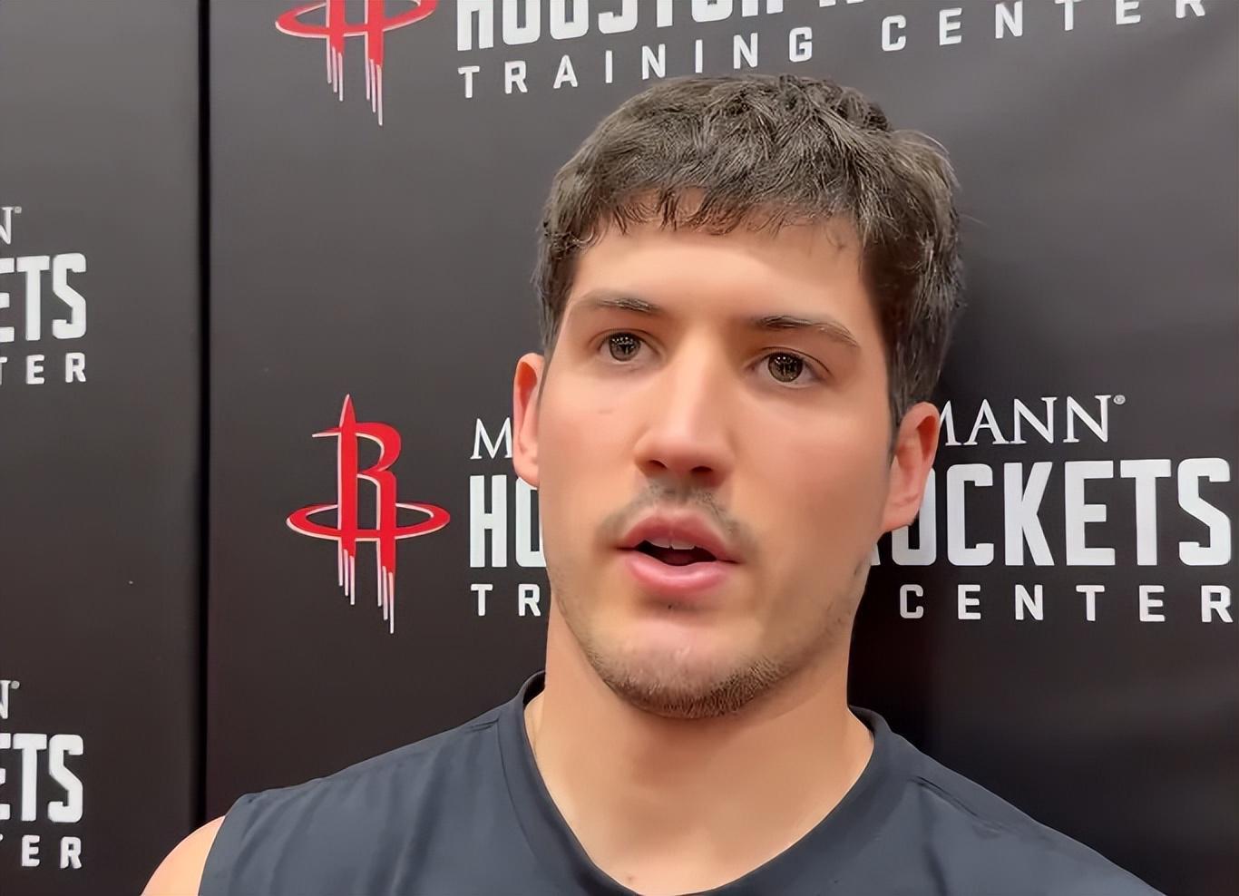 赛事赛程-却愿意放弃首发，谢泼德说出心里话，他解决火箭难题